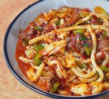 Soy Sauce Beef Stir-Fried Rice Noodles