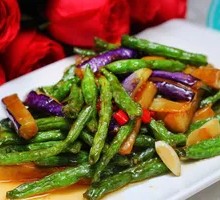 Eggplant and Green Beans Stir-fry
