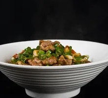 Stir-Fried Beef with Yellow Onion