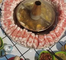 Sour Cabbage Copper Pot Hot Pot