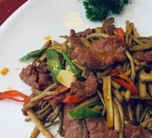 Braised Beef with Tea Tree Mushroom