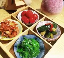 Four-Dish Platter