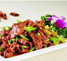 Stir-Fried Beef with Yellow Onion