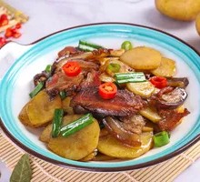 Preserved Meat Stir-fried with Dried Potato Slices