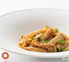 Stir-fried Abalone with Ginger and Scallion