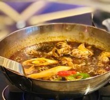 Spicy Wine-Steamed Baby Clams