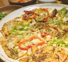 Korean BBQ Beef Pizza
