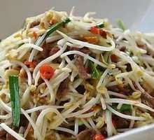 Bean Sprout Stir-Fry with Pork