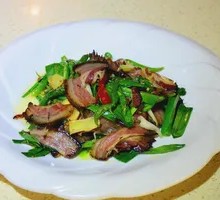 Garlic Shoot with Preserved Meat