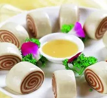 Two-color Steamed Bun