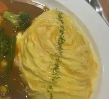 蔬菜咖喱蛋包饭