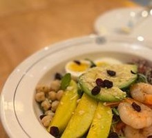 Fresh Shrimp Mango Avocado Salad