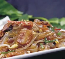 Pork Stir-fried Rice Noodles