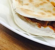 Qishan Sautéed Pork in Flatbread
