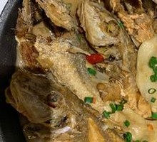 Iron Pot Mixed Fish