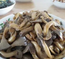 Mushroom Stir-Fried with Pork Slices