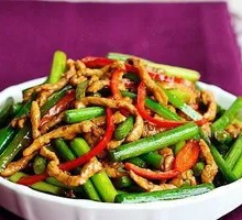 蒜台炒肉丝