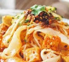 Wheat Gluten Noodles with Cold Rice Noodles