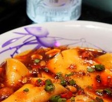 Spicy Wide Noodles with Sauce