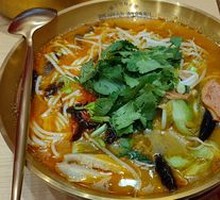 Sour Cabbage Four-Season Rice Noodles