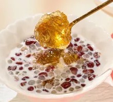 Red Bean and Peach Gums Nourishing Drink