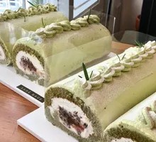 Matcha Swiss Roll