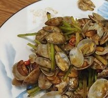 Sauce-Braised Clams