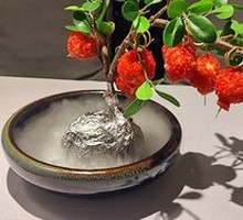 Red Dust Empress Laughs