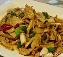 Mushroom Stir-Fried with Pork Slices