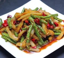 Eggplant and Green Beans Stir-fry