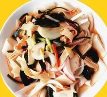 Spicy麻Sauce Noodles