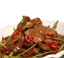 Stir-Fried Beef with Yellow Onion