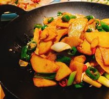 Spicy Potatoes in Dry Pot