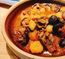 Braised Pork with Small Flower Mushrooms
