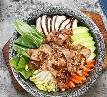 霜降肥牛烧肉拌饭