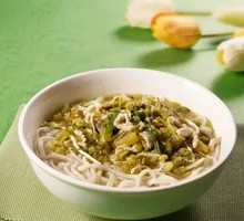 Pickled Mustard Greens Noodles