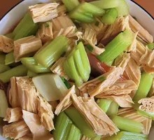 Celery with Tofu Skin