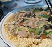 Fried Rice Noodles with Pork