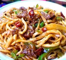 Cumin Stir-Fried Meat Noodles