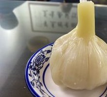 Sweet Pickled Garlic