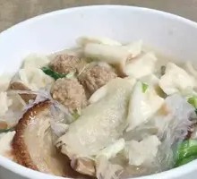 Meatball Head Noodle Soup