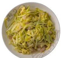 Stir-fried eggs with chives