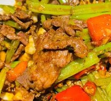 Stir-Fried Beef with Yellow Onion