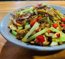 Spicy Sichuan-style smoked bamboo shoots with cured pork