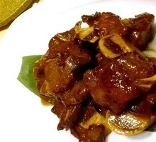 Braised Beef Short Ribs in Brown Sauce