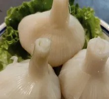 Sweet Pickled Garlic