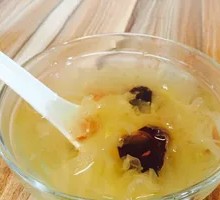 Moistening Lung Silver Ear Soup