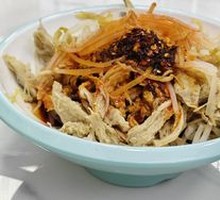 Bean Sprout and Wheat Gluten Stir-fry