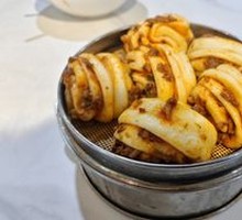 Steamed Bun with Flower Shape