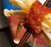 Beef with Enoki Mushrooms